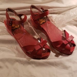 NWOT Swedish Hasbeens Peep Toe Platform Sandal